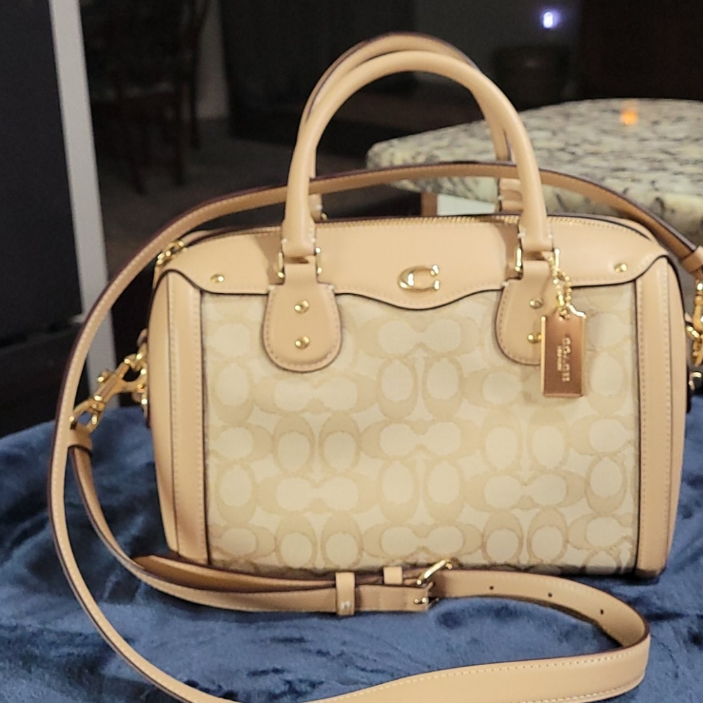 Coach NWT Light Khaki Beech handbag